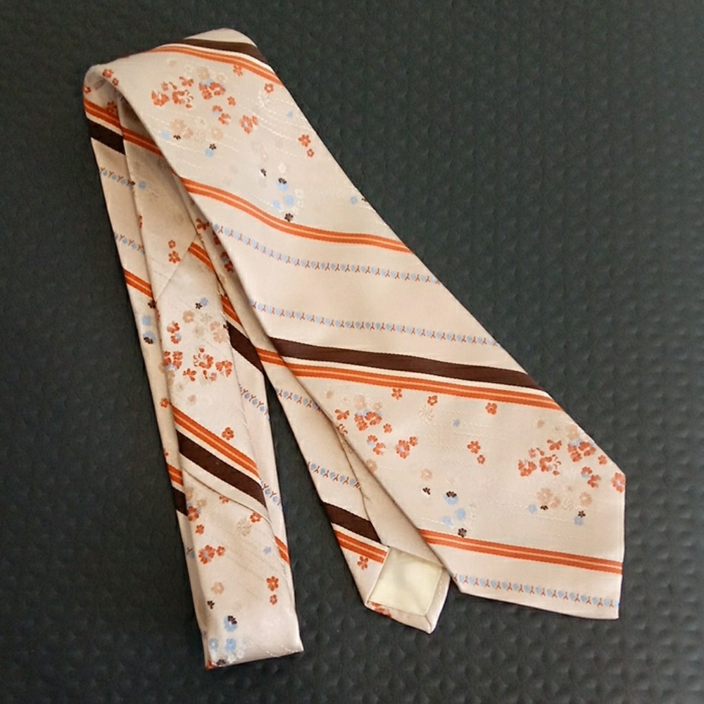 Vintage Albert Azizo neck tie